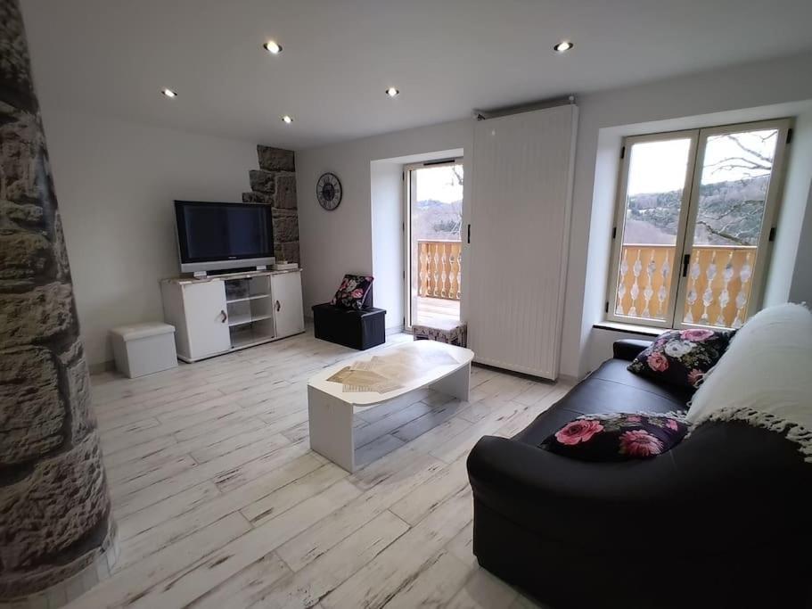 Sur La Route Du Pont Neuf Villa Sauvain Екстериор снимка